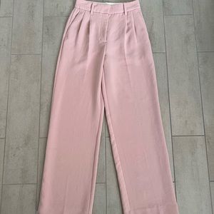 Aritzia Effortless Pant